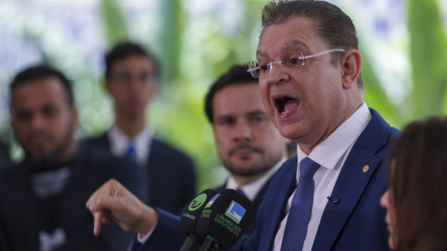 Sóstenes Cavalcante, um corvo com a bíblia debaixo das asas